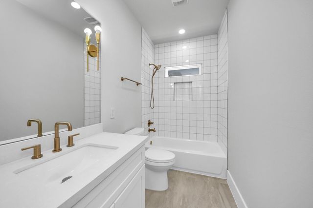6320 Milwee Street B, Houston, TX 77092