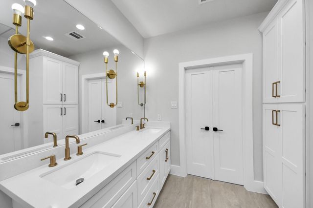 6320 Milwee Street B, Houston, TX 77092