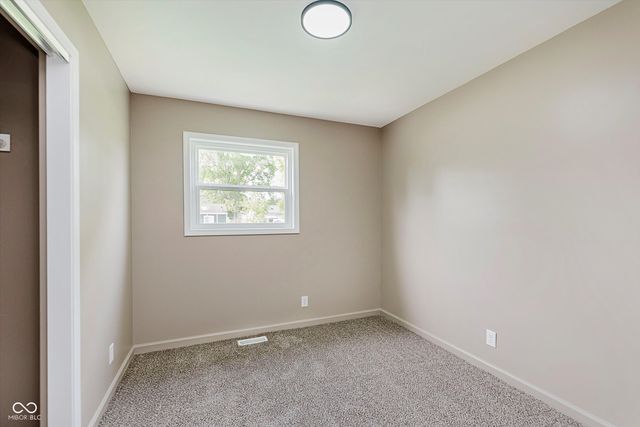 2601 Manlove, Indianapolis, IN 46218