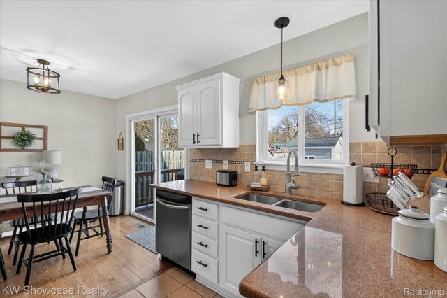 622 Elizabeth Street, Milford Village, MI 48381