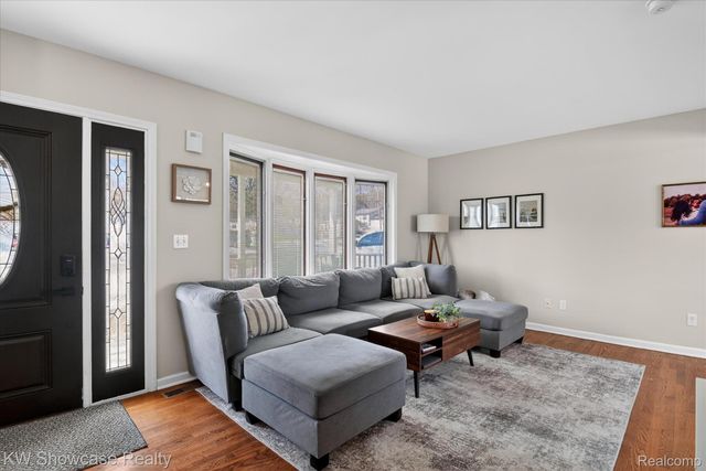 622 Elizabeth Street, Milford Village, MI 48381