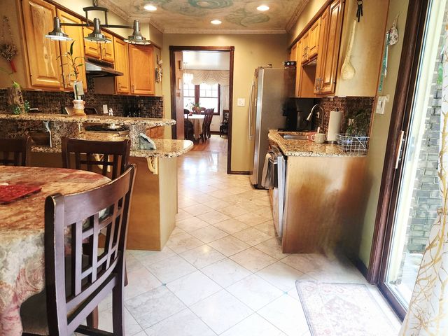 1629 Holly Lane, Darien, IL 60561