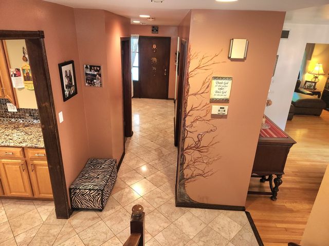 1629 Holly Lane, Darien, IL 60561