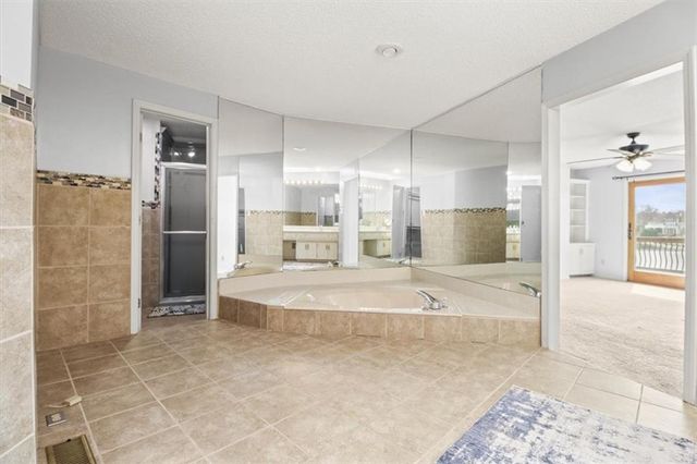 611 NE La Costa Street, Lee's Summit, MO 64064