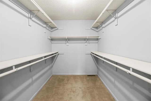 611 NE La Costa Street, Lee's Summit, MO 64064