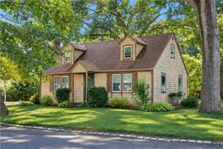 81 Park View Avenue, Warwick, RI 02888