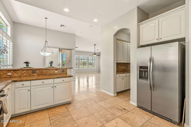 633 S PARKCREST Street, Gilbert, AZ 85296