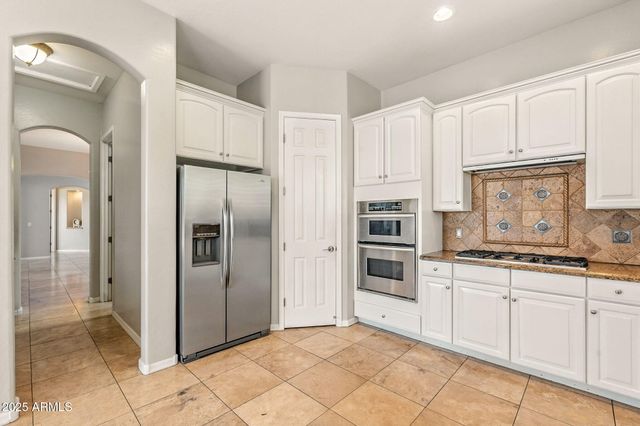 633 S PARKCREST Street, Gilbert, AZ 85296