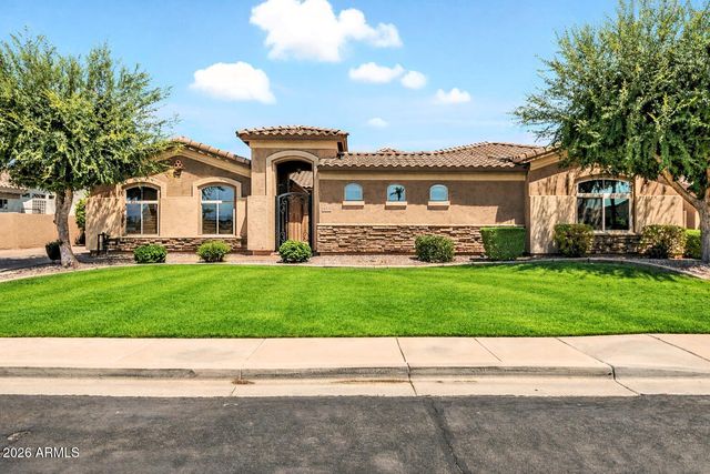633 S PARKCREST Street, Gilbert, AZ 85296