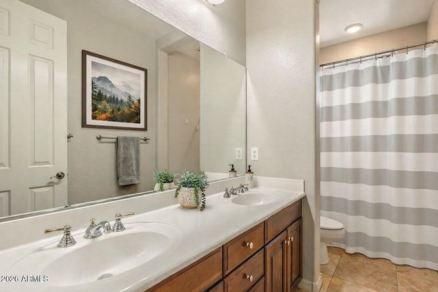 633 S PARKCREST Street, Gilbert, AZ 85296