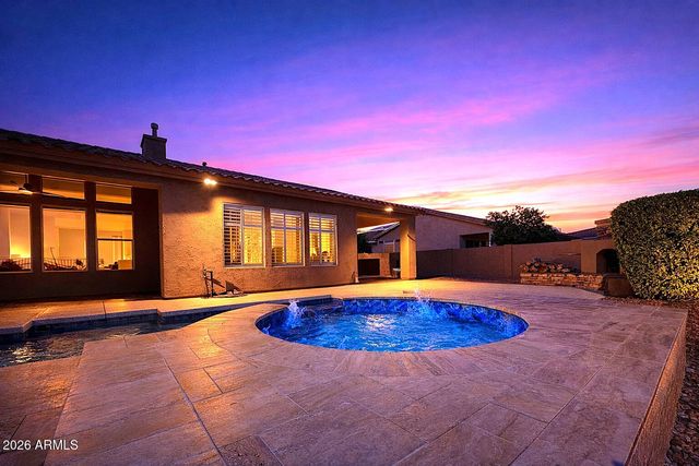 633 S PARKCREST Street, Gilbert, AZ 85296