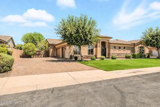 633 S PARKCREST Street, Gilbert, AZ 85296