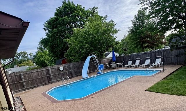 14 Berwick Way, Piscataway Twp., NJ 08854