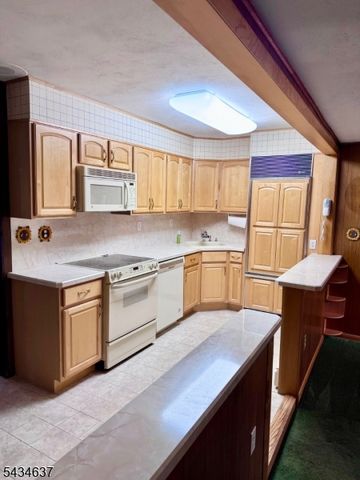 14 Berwick Way, Piscataway Twp., NJ 08854
