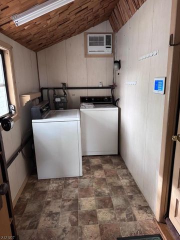 14 Berwick Way, Piscataway Twp., NJ 08854