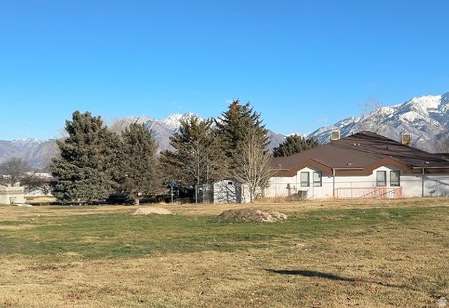 9043 S 2040 W, West Jordan, UT 84088