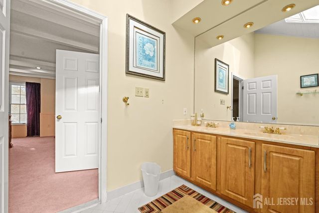 21 Crestview Drive, South Brunswick, NJ 08824