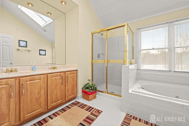 21 Crestview Drive, South Brunswick, NJ 08824