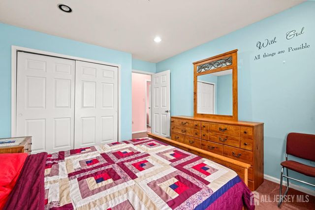 21 Crestview Drive, South Brunswick, NJ 08824