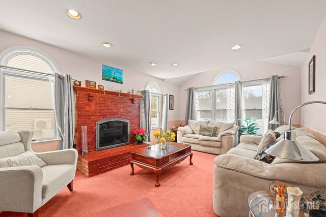 21 Crestview Drive, South Brunswick, NJ 08824