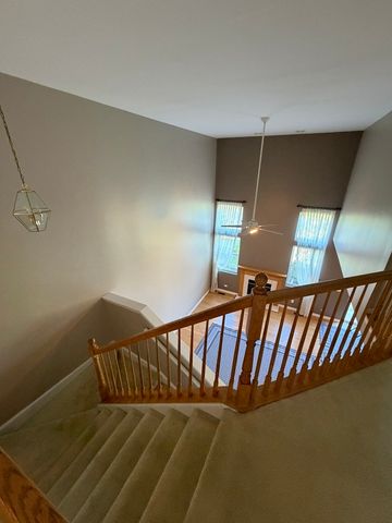 764 Panorama Court, Aurora, IL 60502