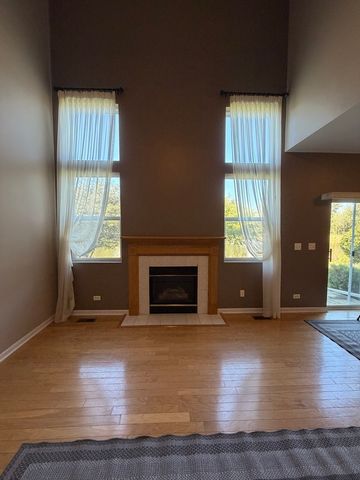 764 Panorama Court, Aurora, IL 60502