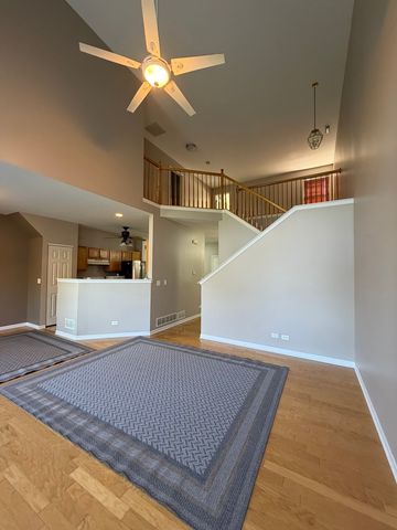 764 Panorama Court, Aurora, IL 60502