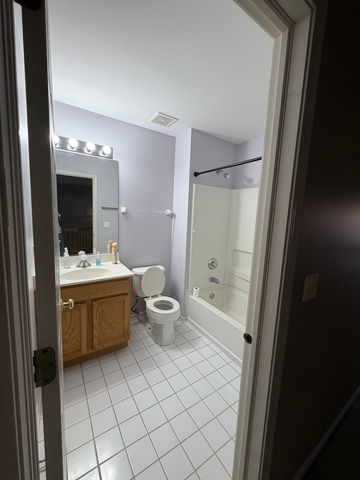 764 Panorama Court, Aurora, IL 60502