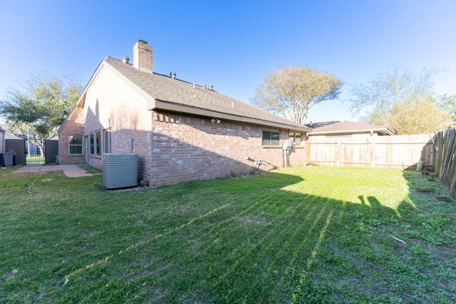 11803 Brook Meadows Lane, Meadows Place, TX 77477