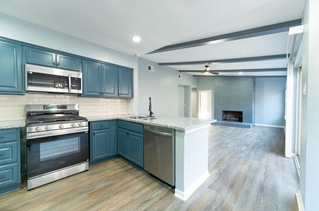 11803 Brook Meadows Lane, Meadows Place, TX 77477