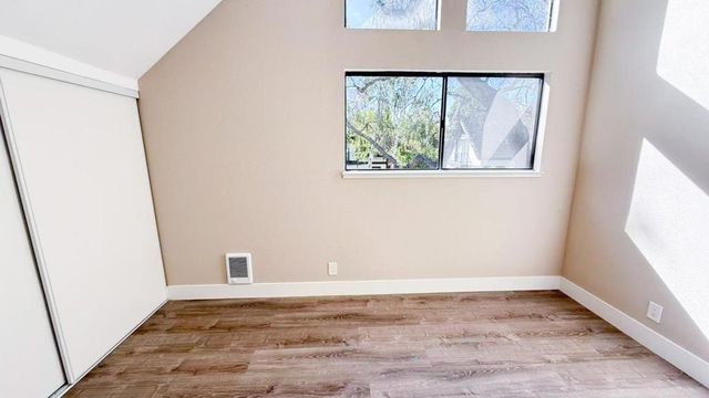 1734 W El Camino Real 7, Mountain View, CA 94040