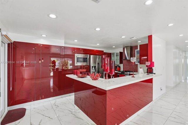 1900 SW 87th Ct, Miami, FL 33165