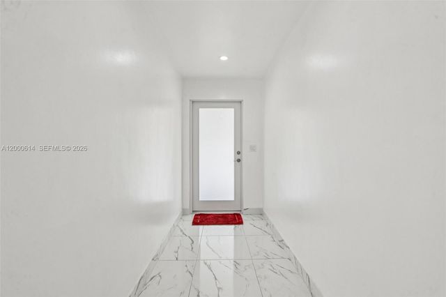 1900 SW 87th Ct, Miami, FL 33165