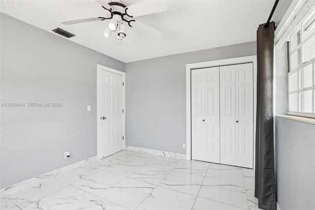 1900 SW 87th Ct, Miami, FL 33165