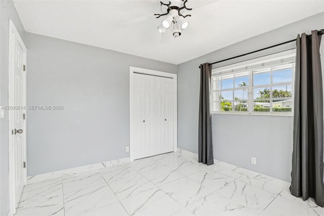 1900 SW 87th Ct, Miami, FL 33165