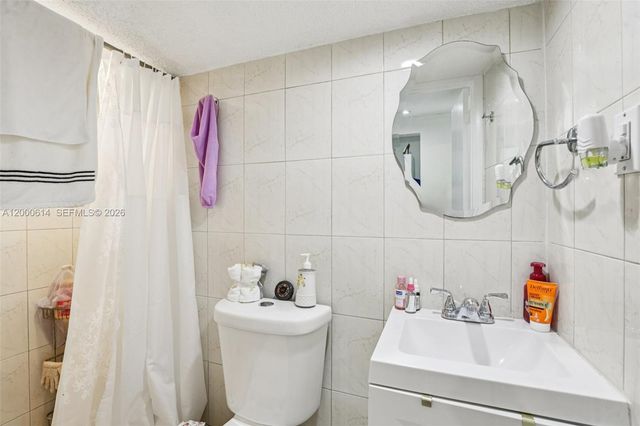 1900 SW 87th Ct, Miami, FL 33165