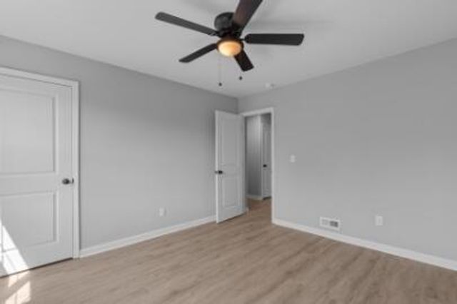 400 Gallery Lane E1, Hixson, TN 37343