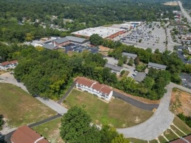 400 Gallery Lane E1, Hixson, TN 37343