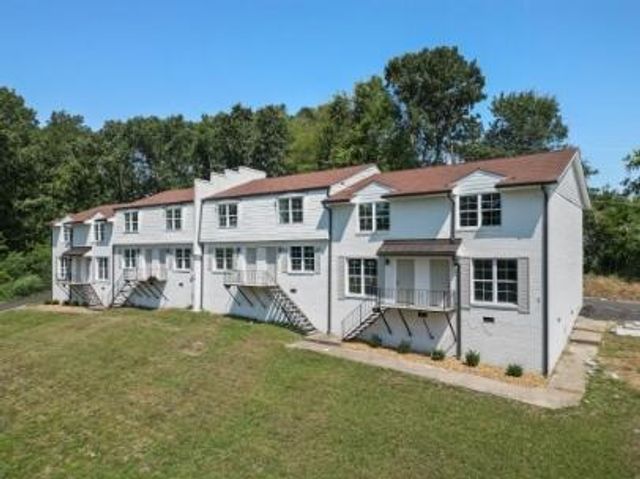 400 Gallery Lane E1, Hixson, TN 37343