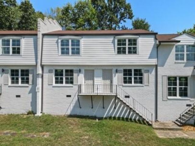 400 Gallery Lane E1, Hixson, TN 37343