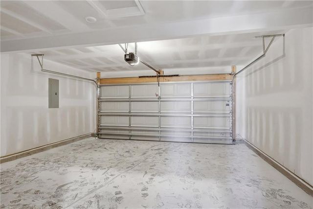 20343 W 195th Street, Spring Hill, KS 66083