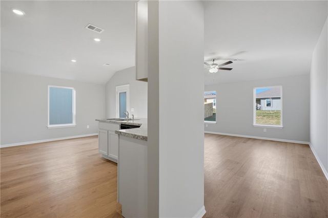 20343 W 195th Street, Spring Hill, KS 66083