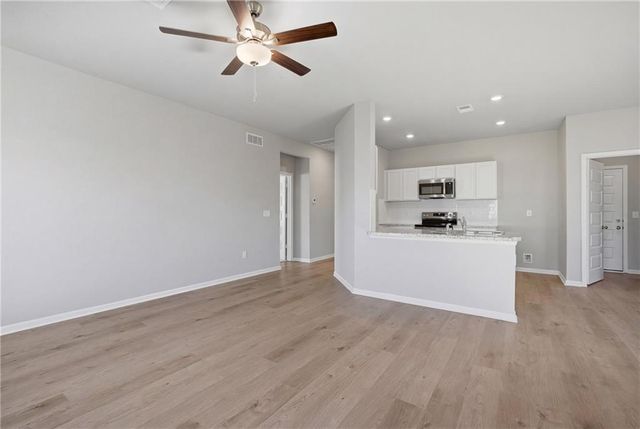 20343 W 195th Street, Spring Hill, KS 66083