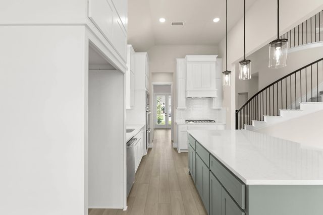 513 Pond Springs Drive, Desoto, TX 75115