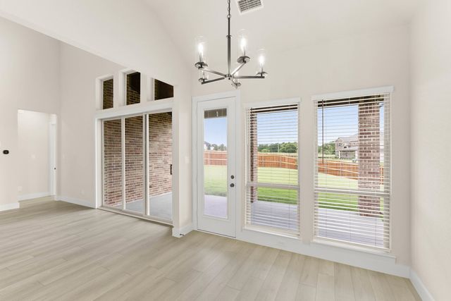 513 Pond Springs Drive, Desoto, TX 75115