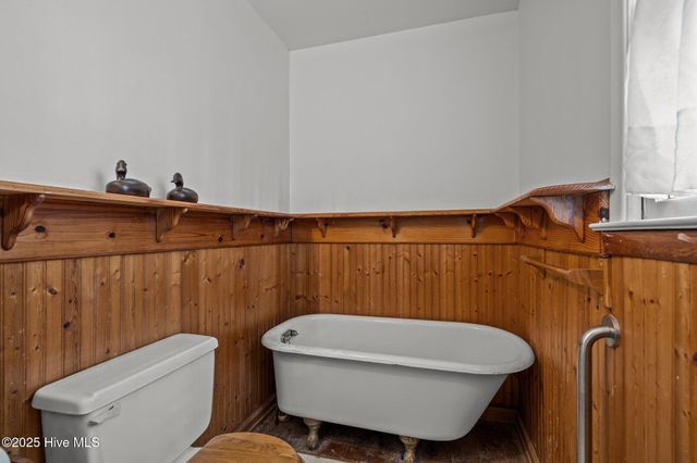 914 Harrell Drive, Morehead City, NC 28557