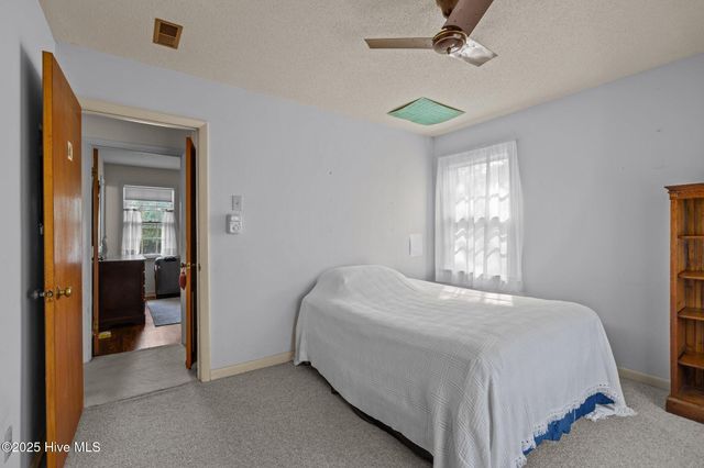 914 Harrell Drive, Morehead City, NC 28557