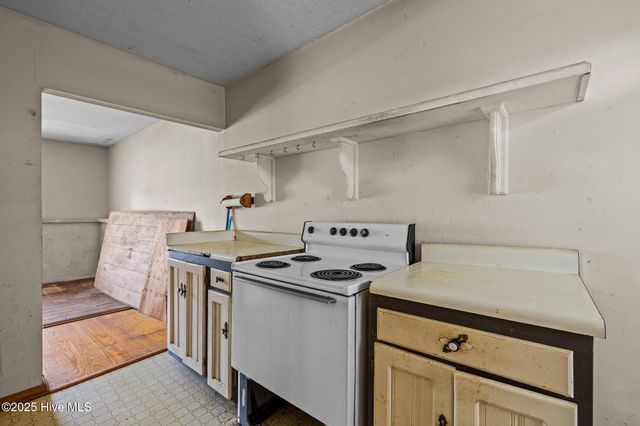 914 Harrell Drive, Morehead City, NC 28557