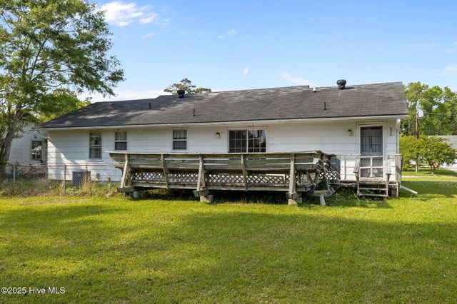 914 Harrell Drive, Morehead City, NC 28557