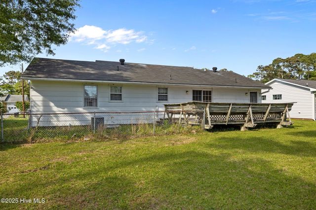 914 Harrell Drive, Morehead City, NC 28557
